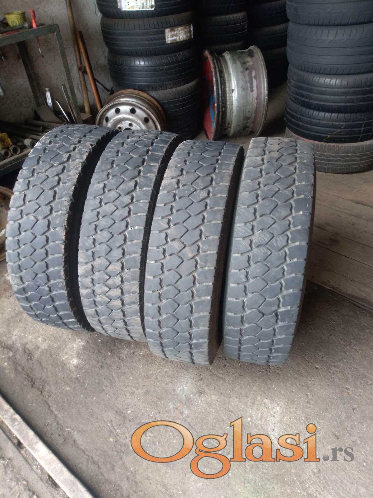 Prodajem polovne gume (03474797) Oglasi.rs