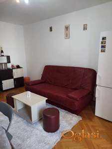 NAMESTEN DVOSOBAN STAN KOD FUTOSKE PIJACE