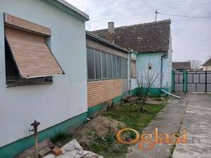 Porodična Kuća Na Prostranom Placu U Grabovcima