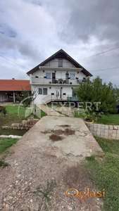 Lepa,kvalitetna  spratna  kuća  u  Belotincu, 230 m2, plac  7800 m2