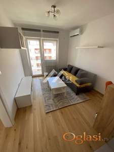 Izdajem LUX jednoiposoban stan na Novoj Detelinari u Novogradnji !!! ID#6973