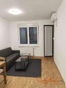 NOV, NAMESTEN JEDNOIPOSOBAN STAN U NOVOJ ZGRADI, TELEP