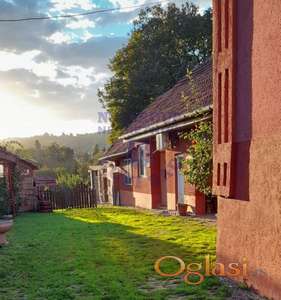 Prizemna kuća sa 4 apartmana, Vrdnik