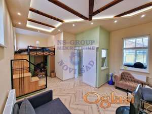 U centru Bača - stambeni + poslovni objekat