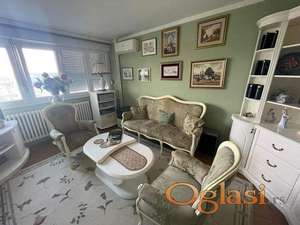 Odlican dvosoban stan na Detelinari