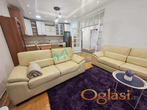 Bulevar, 69m2m2. Odličan trosoban stan.