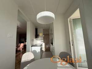 Osunčan i prijatan stan u bloku 61