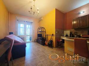 STAN - NOVI SAD - CENTAR - 30m2 - 130000 evra