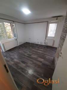 Izdaje se jednoiposoban nenamešten stan na Paliluli, 39m2