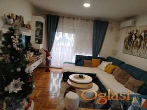 NOV TROIPOSOBAN STAN NA SAMOM POČETKU KLISE