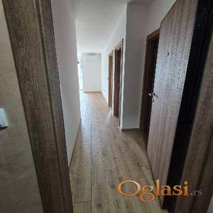 Prodajem nov stan u Rumi, ul.15.Maj