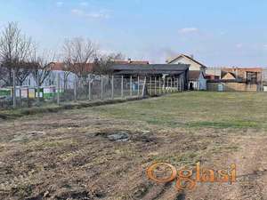 Odličan plac u građevinskom području, pogodan za izgradnju hale za tihu delatnost.