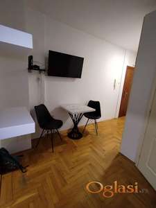 Jednosoban namešten stan Sajam 270e