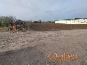 Bački Jarak. Zemljište u građevinskom području na odličnoj poziciji.