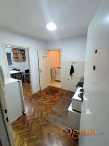 Izdajem 28m2, Grbavica