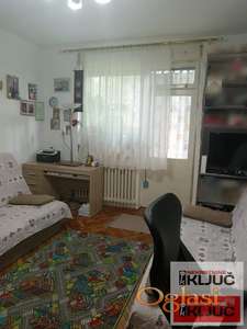 PODBARA, 48m2, Dvosoban kod ALMAŠKE CRKVE