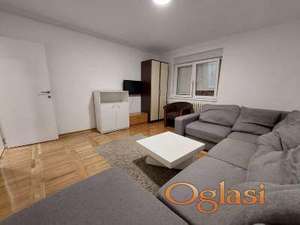 Dvosoban stan kod Železničke stanice!