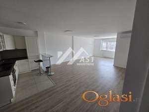 Izdajem Pet Friendly lep okrečen komforan četvorosoban stan na Sajmu !!! ID#6242