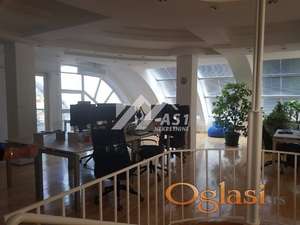 Fenomenalan veliki poslovni prostor u pešačkoj zoni ID#3289