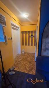Uknjižen stan u blizini centra , može kredit