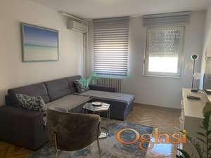 Izdaje se jednosoban stan – Bulevar Oslobođenja 