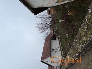 Kuća 80m2 na placu 1000m2 u Sirigu