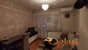 Odlična garsonjera u centru grada!