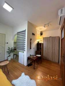 Stan na dan 25E Zemun, u centru Zemuna