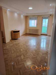 Stan,NOVI SAD,BULEVAR,kv: 71, € 400, ID: 9101921
