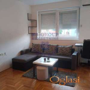 Izdaje se kompletno nameštena garsonjera na Telepu, površine 27m², dvorišno orijentisana, sa ostavom i terasom.