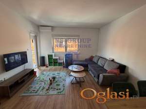 Odlican troiposoban stan na Adicama