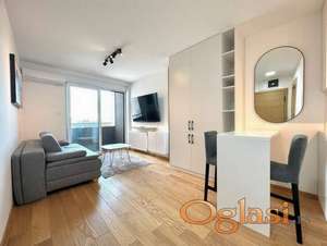 Izdaje se namestena garsonjera kod Promenade!