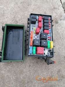 Fiat grande punto 1.4 benzin kutija osiguraca