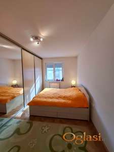 Dvosoban stan bez ulaganja na Novoj Detelinari!
