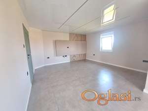 Odlicna kuca u Veterniku 230m2