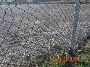 Futog-Lep Plac 1300 m2 sa Strujom i Vodom za Razne Delatnosti-Zakupnina 700e-065/385 8880