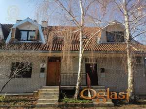 Izdavanje kuća Mirijevo – dve trospratne kuće sa dvorištem, odlična lokacija, 540 m²