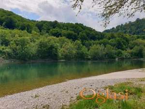 Prelep plac u Ljuboviji kod reke Drine