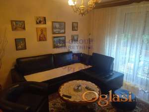 Prodaje se odličan trosoban stan bez ulaganja