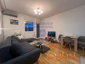 Predstavljamo vam komfornu garsonjeru na Petrovaradinu. Ivona 065/4019279