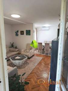 Renoviran dvoiposoban stan na atraktivnoj lokaciji na Crvenom pevcu ID#7965