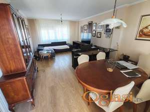 Liman trosoban stan - odlična cena ispod 2400eur/m2!