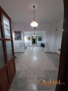 Izdaje se poslovni prostor, 90m2, kod Banovine