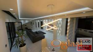 KOD ŽELEZNIČKE STANICE, 86m2-ukupne 140m2, Četvorosoban-Penthouse, Lux