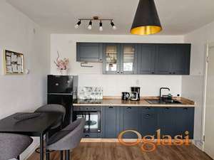 Prodajem garsonjeru na Bulevaru Oslobodjenja