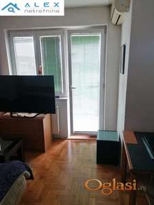 Garsonjera na Bulevaru Evrope