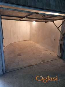 Izdajem garažu 14m2 na Podbari