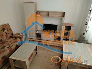 Izdaje se stan kod Pravnog fakulteta