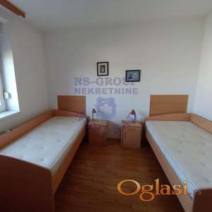 Izdaje se namešten jednosoban stan površine 28 m² na Novoj Detelinari
