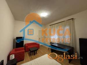 Izdaje se stan u centru grada!